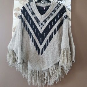 Womens poncho w/ sleeves